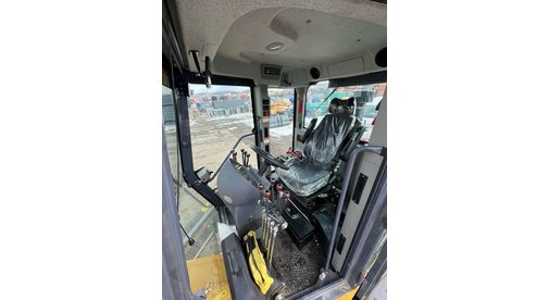 Автогрейдер XCMG GR2153A полный привод 4 Автогрейдер XCMG GR2153A полный привод
